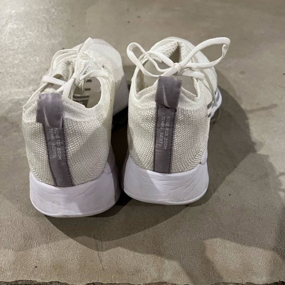 Nike Air Zoom Tempo NEXT% 8.5 in white